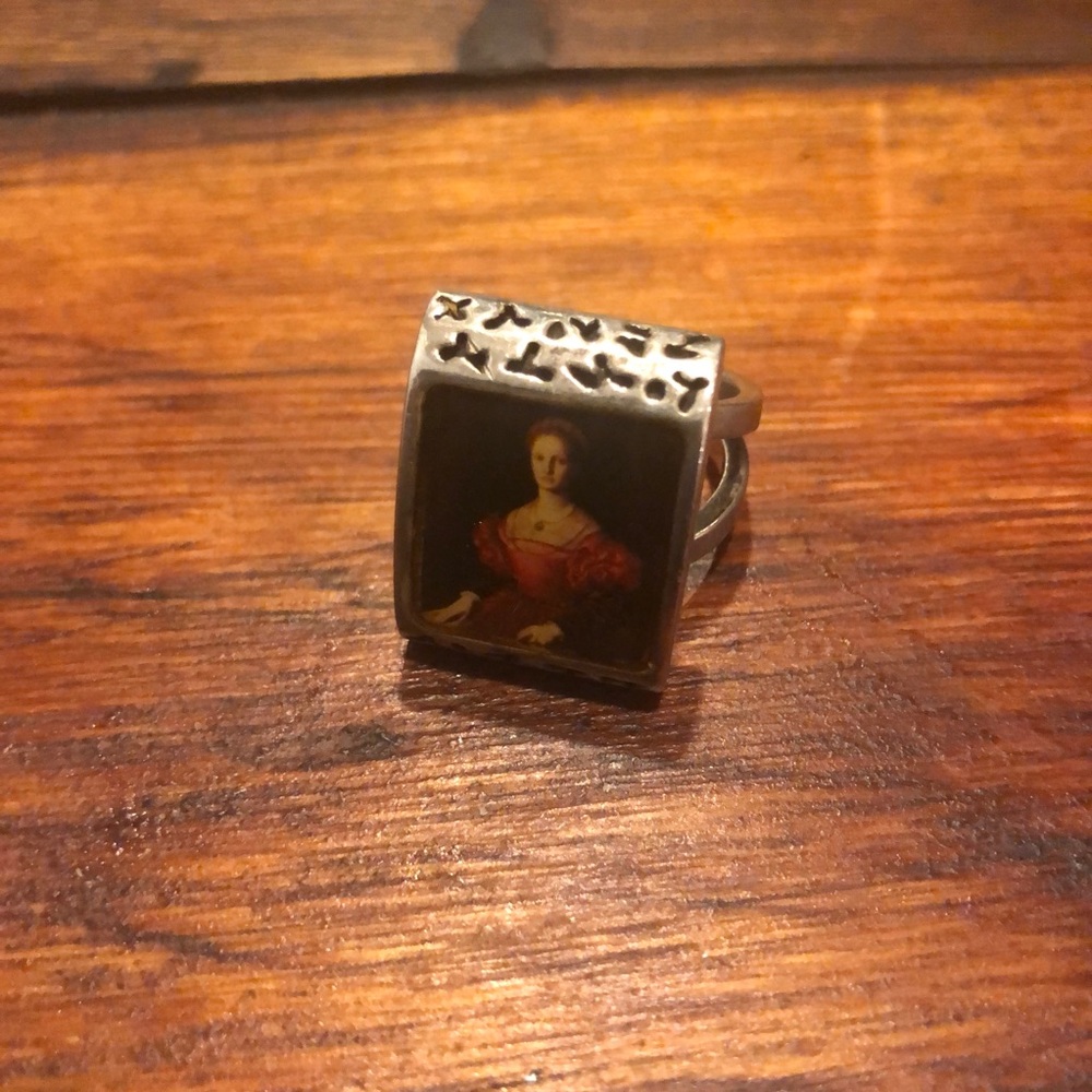 Artisan ring